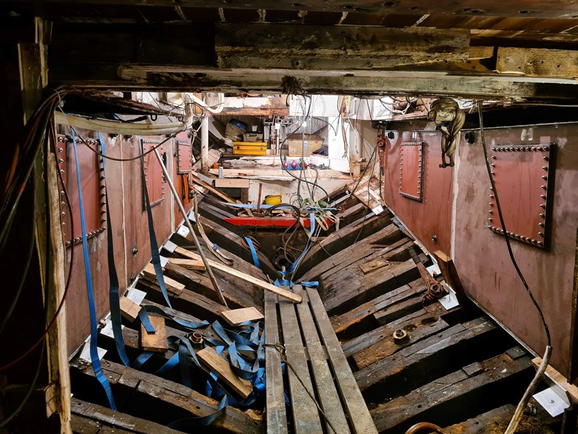 Oak boat Sylvia complete maintenance Husavik Iceland whale watching boat